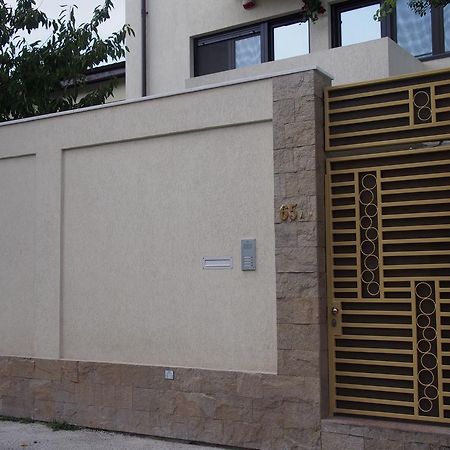 Sun Villa Residence Bukarest Exterior foto